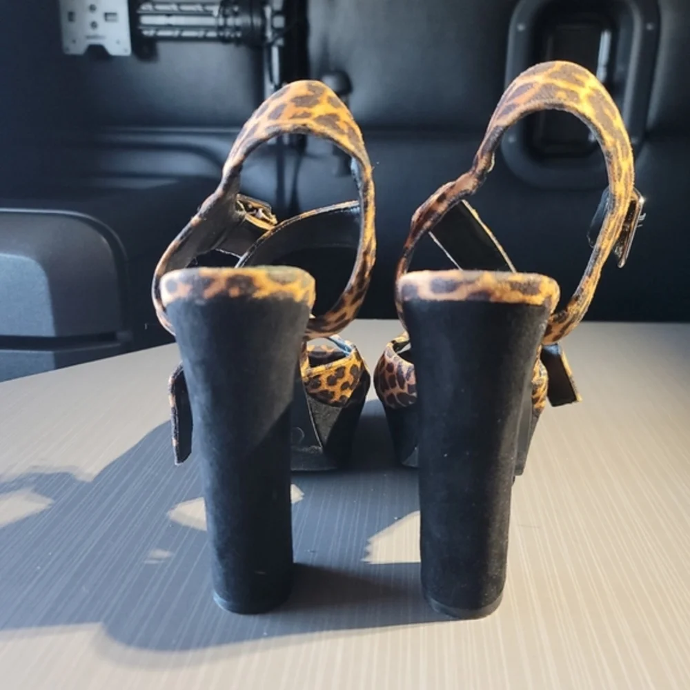 Mossimo Leopard‎ Print Block Heel Platform Open Toe High Heel Sandals Size 8